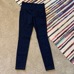 Athleta Salutation Stash Pocket Gravel Tight